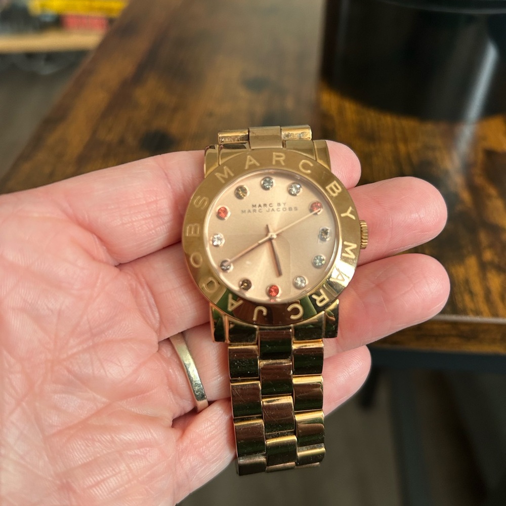 Watch - Picture 1 of 5